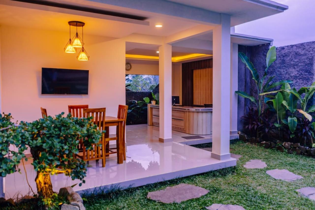 The Sidemen Villa エクステリア 写真
